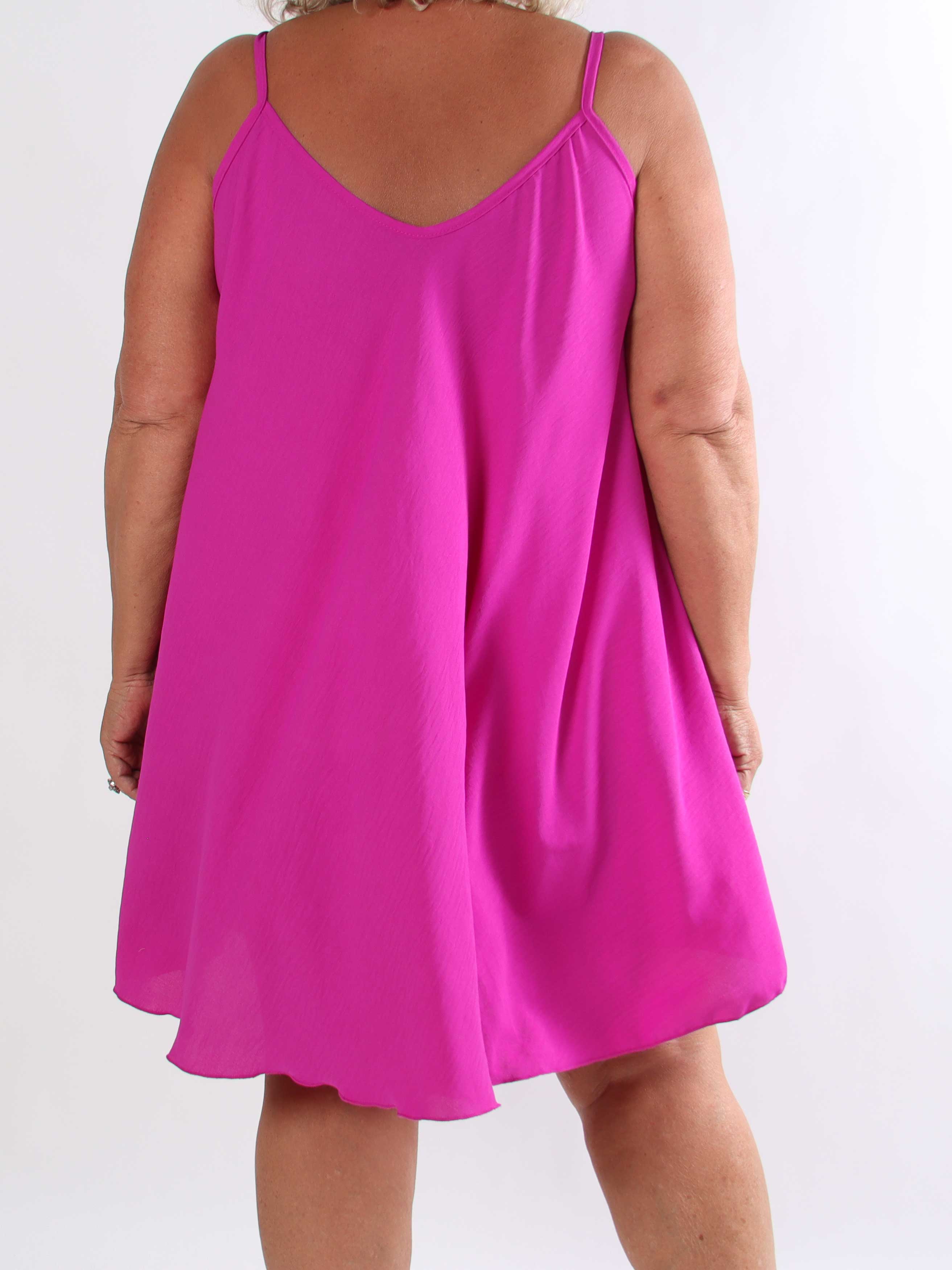 Marceline Short - Kort plus size stropkjole i viskose med A-facon